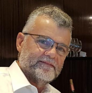 אפי מנעולים